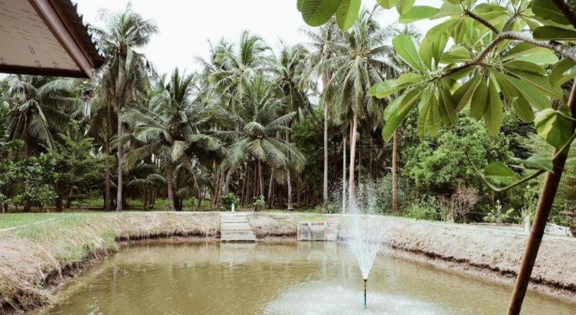 Ruennamyen Resort Amphawa Samut Songkhram Exterior photo
