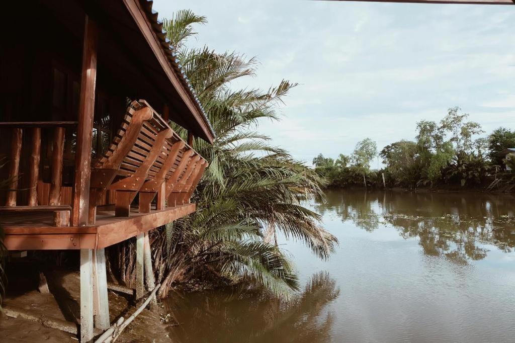 Ruennamyen Resort Amphawa Samut Songkhram Exterior photo